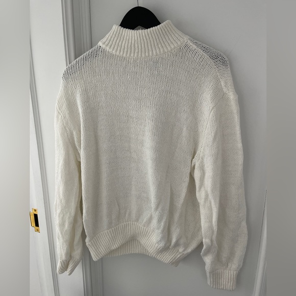 Aerie crème sweater, medium, cozy - Picture 1 of 3